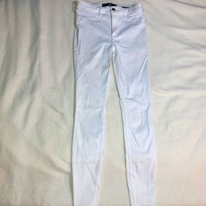 White High-Rise Hollister jeans